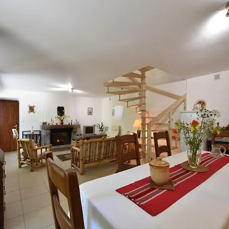 Superb With Private Garden, Cleaning Included Holiday home