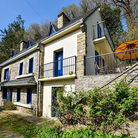 Superb With Private Garden, Cleaning Included Holiday home