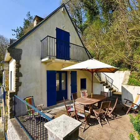 Superb With Private Garden, Cleaning Included *